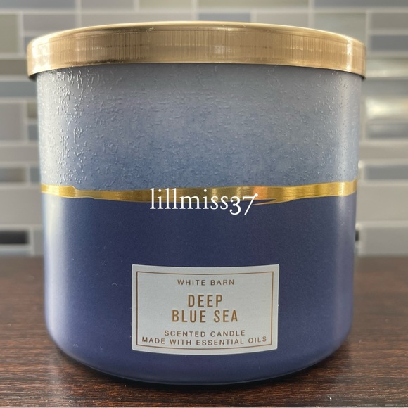 2X BRAND NEW BATH & BODY WORKS 3 WICK CANDLES CRYSTAL WATERS AND DEEP BLUE SEA - Picture 4 of 6